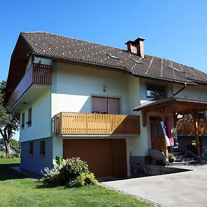 Hisa Na Vrtu Homestay Sencur